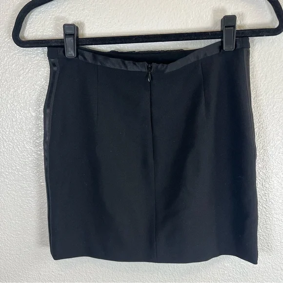 Alessandro Dell'Acqua Black Mini Skirt with Front Ruffle Panel 40 - Picture 4 of 8